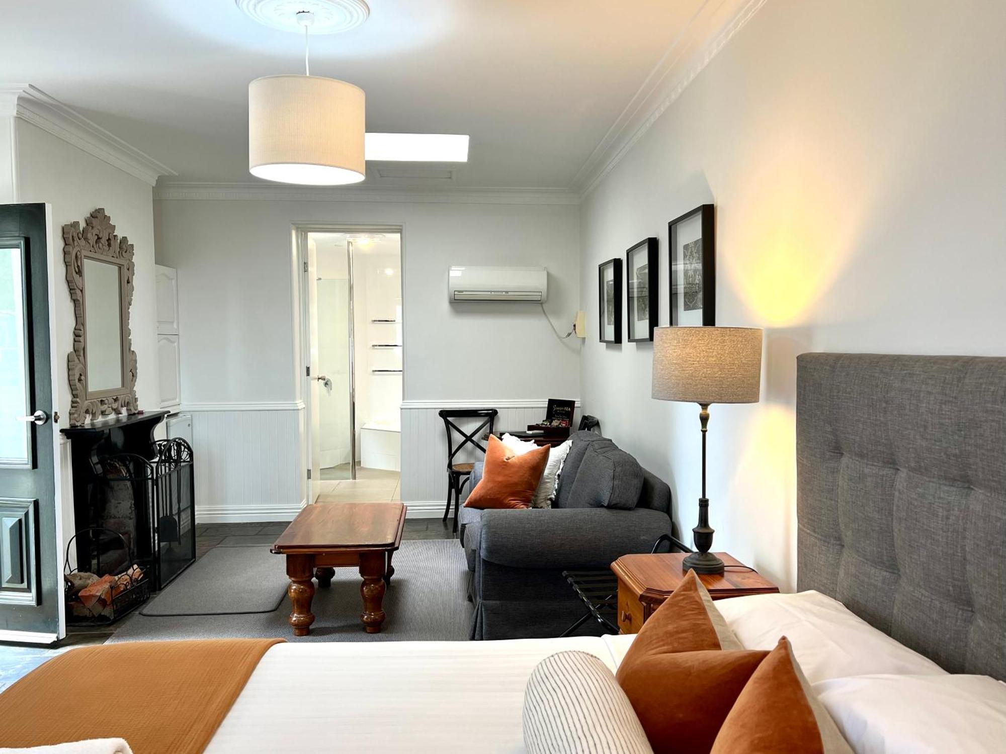 Seacombe House Motor Inn Port Fairy Exterior photo