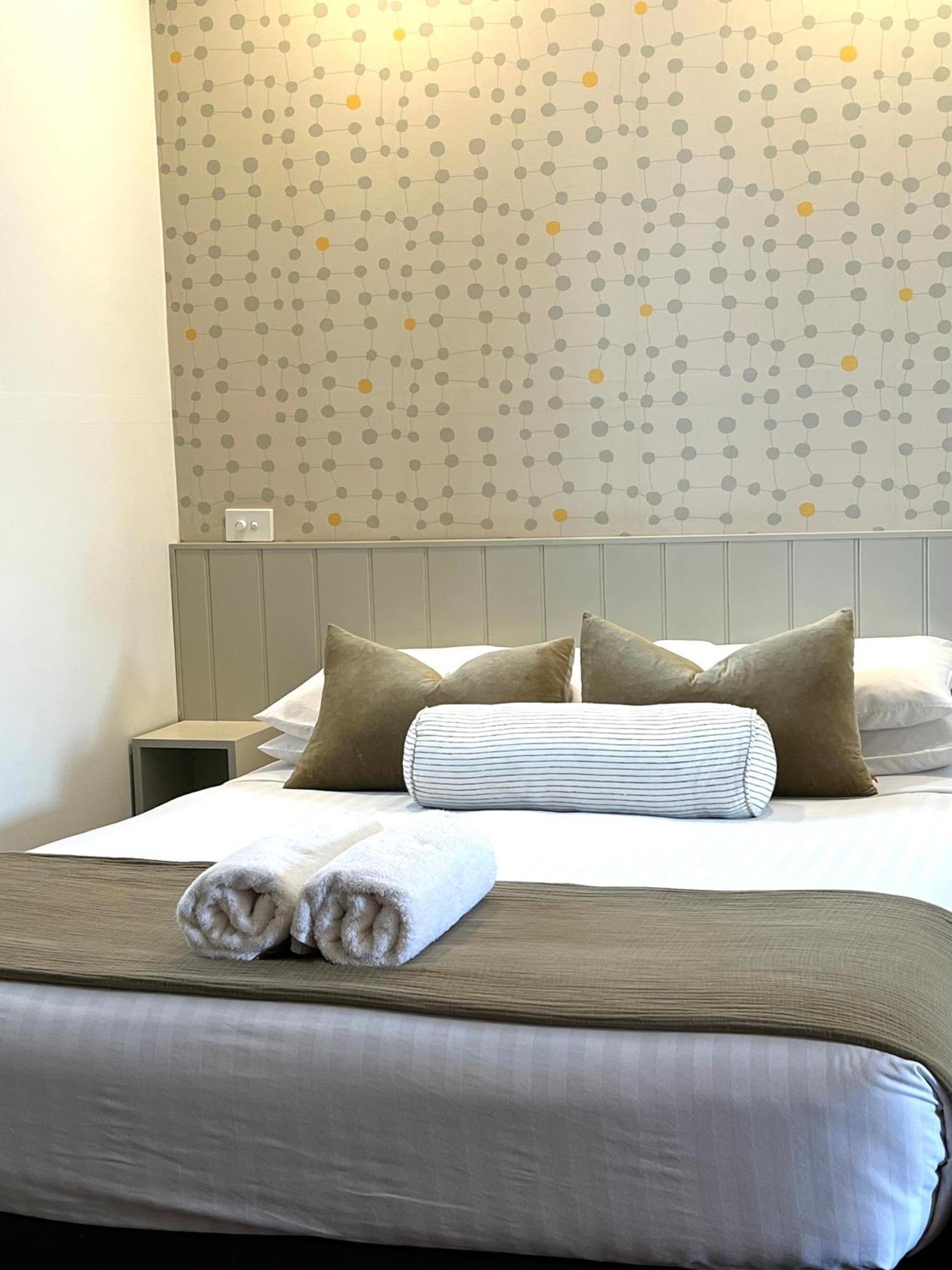 Seacombe House Motor Inn Port Fairy Exterior photo