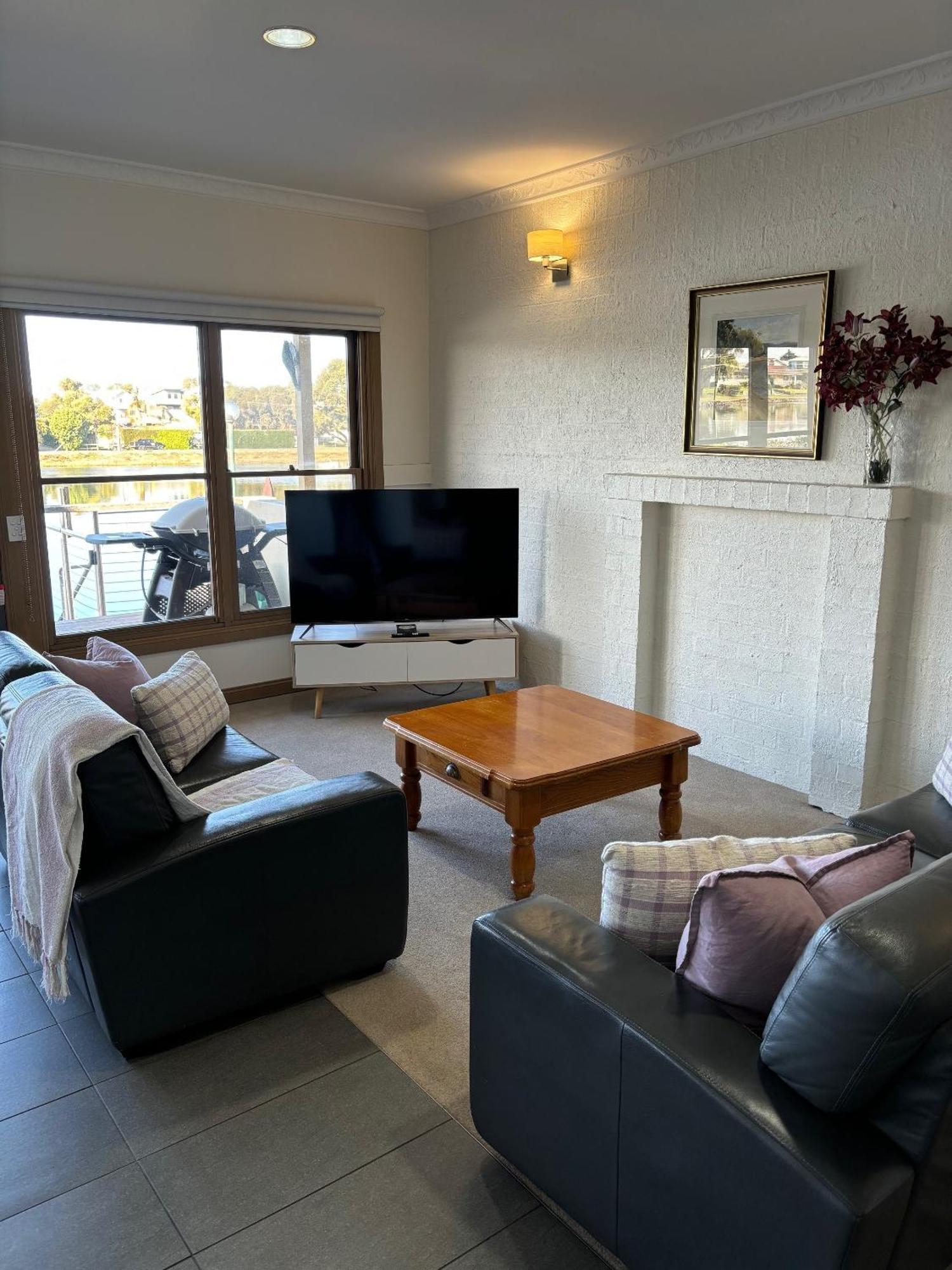 Seacombe House Motor Inn Port Fairy Exterior photo