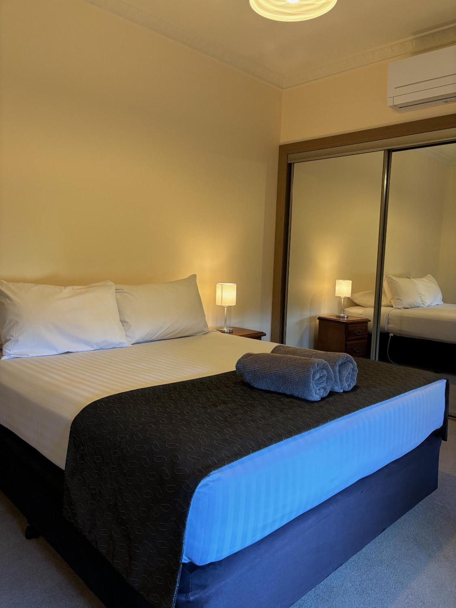 Seacombe House Motor Inn Port Fairy Exterior photo