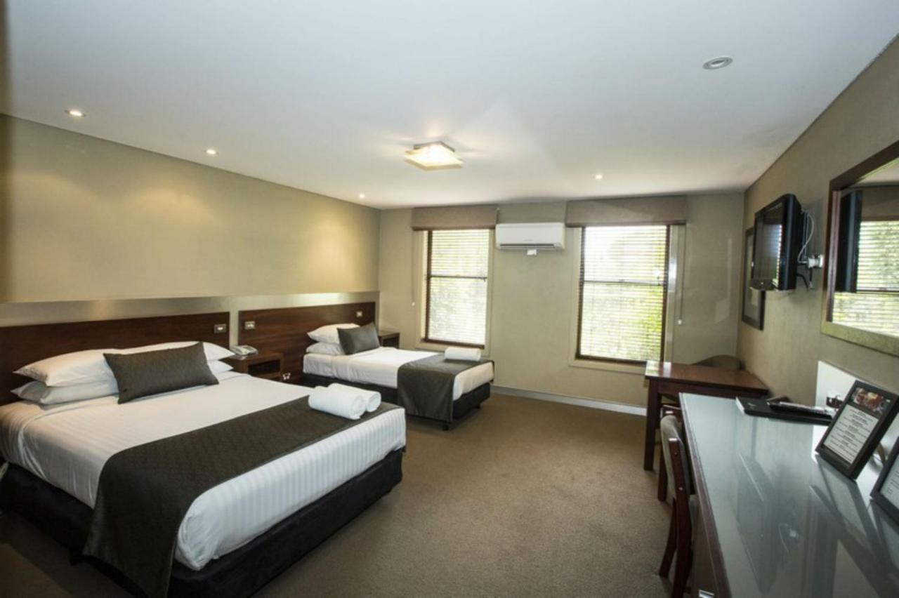 Seacombe House Motor Inn Port Fairy Exterior photo