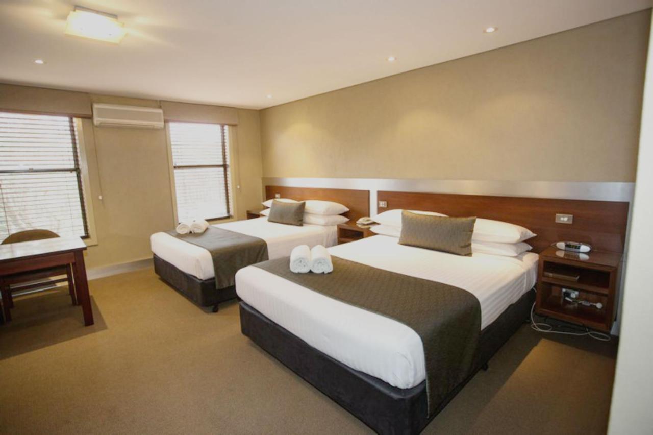 Seacombe House Motor Inn Port Fairy Exterior photo